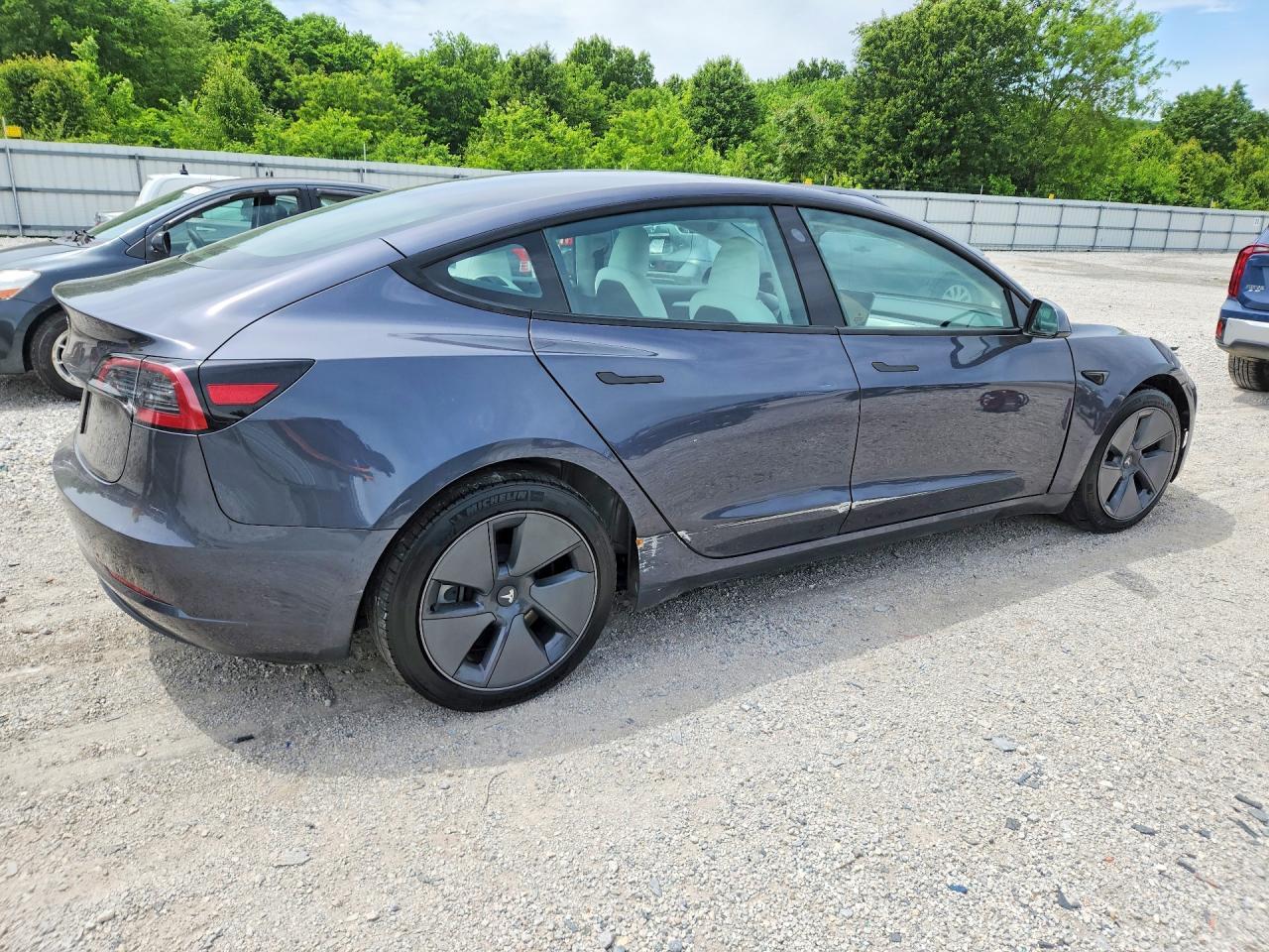 2023 Tesla Model 3 - Фото 3