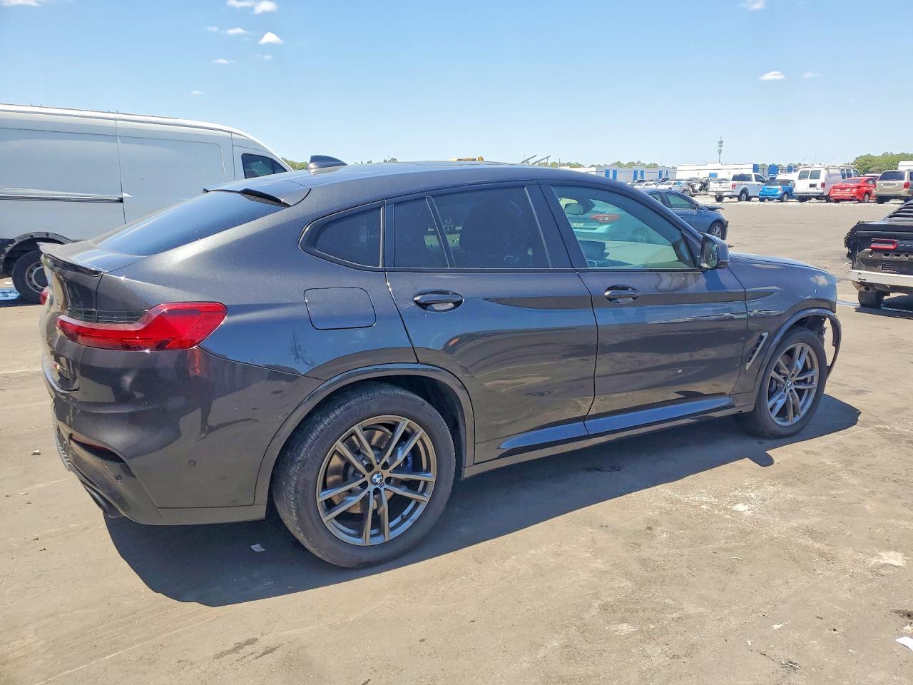 2020 BMW X4 xDrivem40I - Фото 3