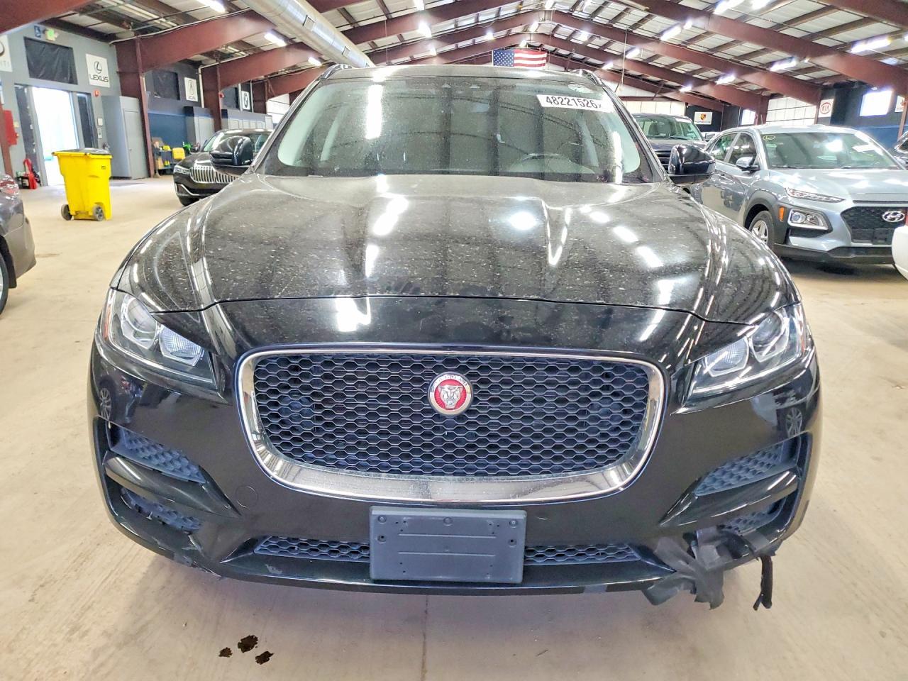 2017 Jaguar F-Pace Premium - Image 5