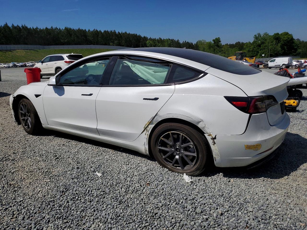 2021 Tesla Model 3 - Фото 2