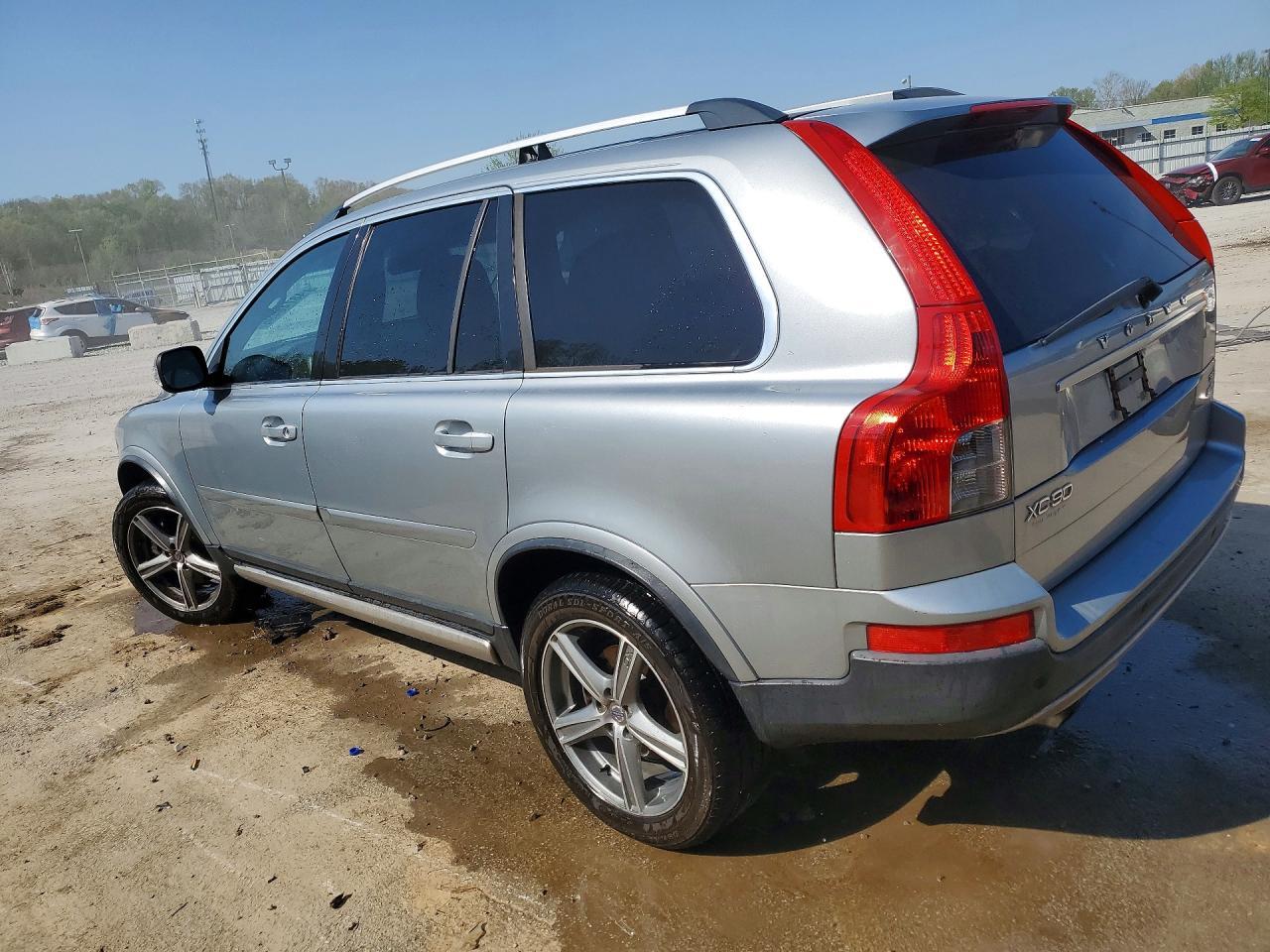 2010 Volvo Xc90 - Image 2