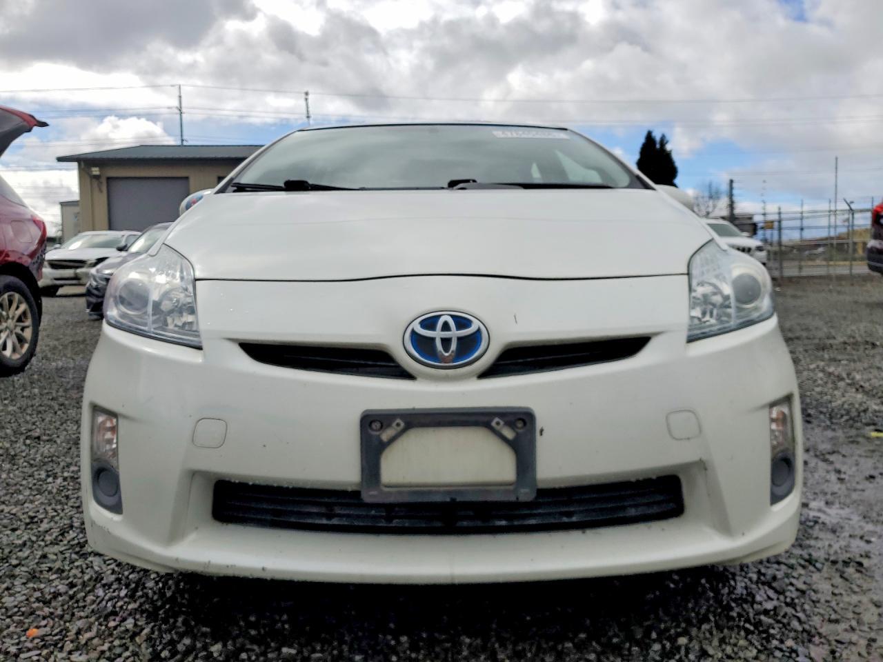 2010 Toyota Prius Iv - Фото 5