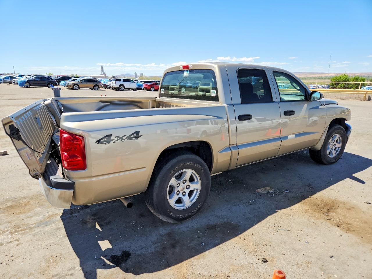 2005 Dodge Dakota Quad Slt - Фото 3