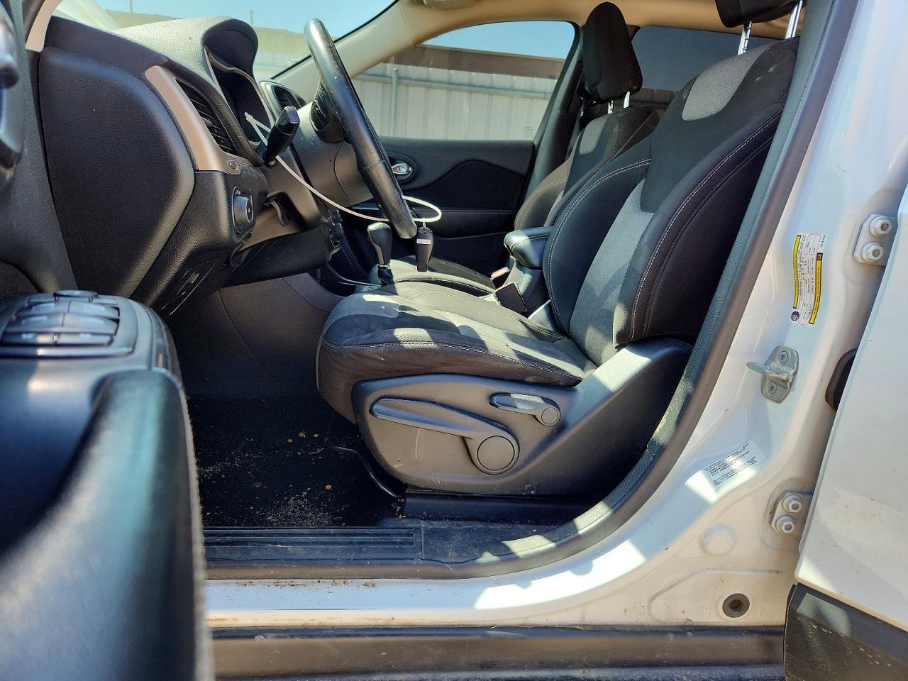 2014 Jeep Cherokee Latitude - Image 7