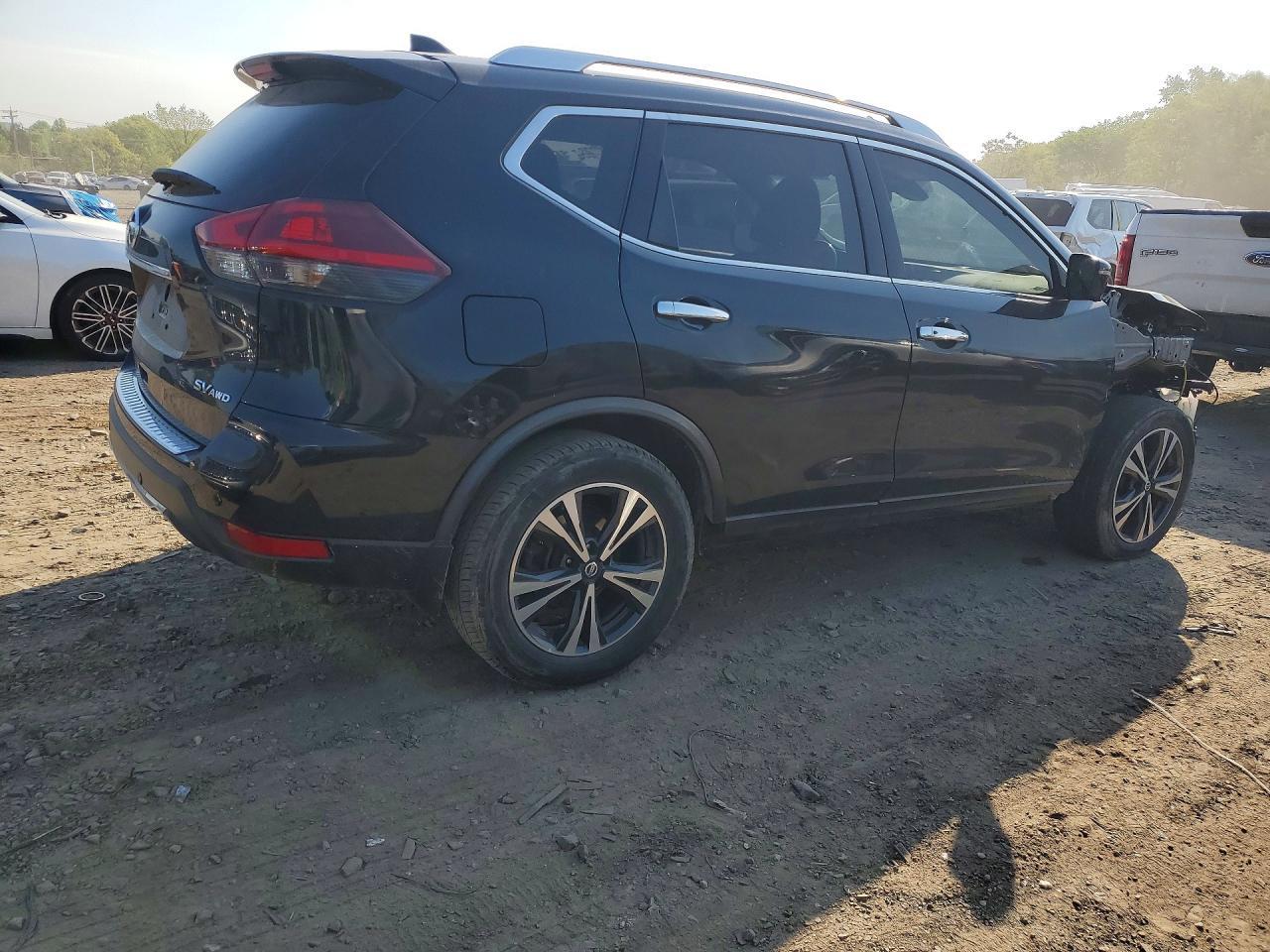 2019 Nissan Rogue Sv - Image 3