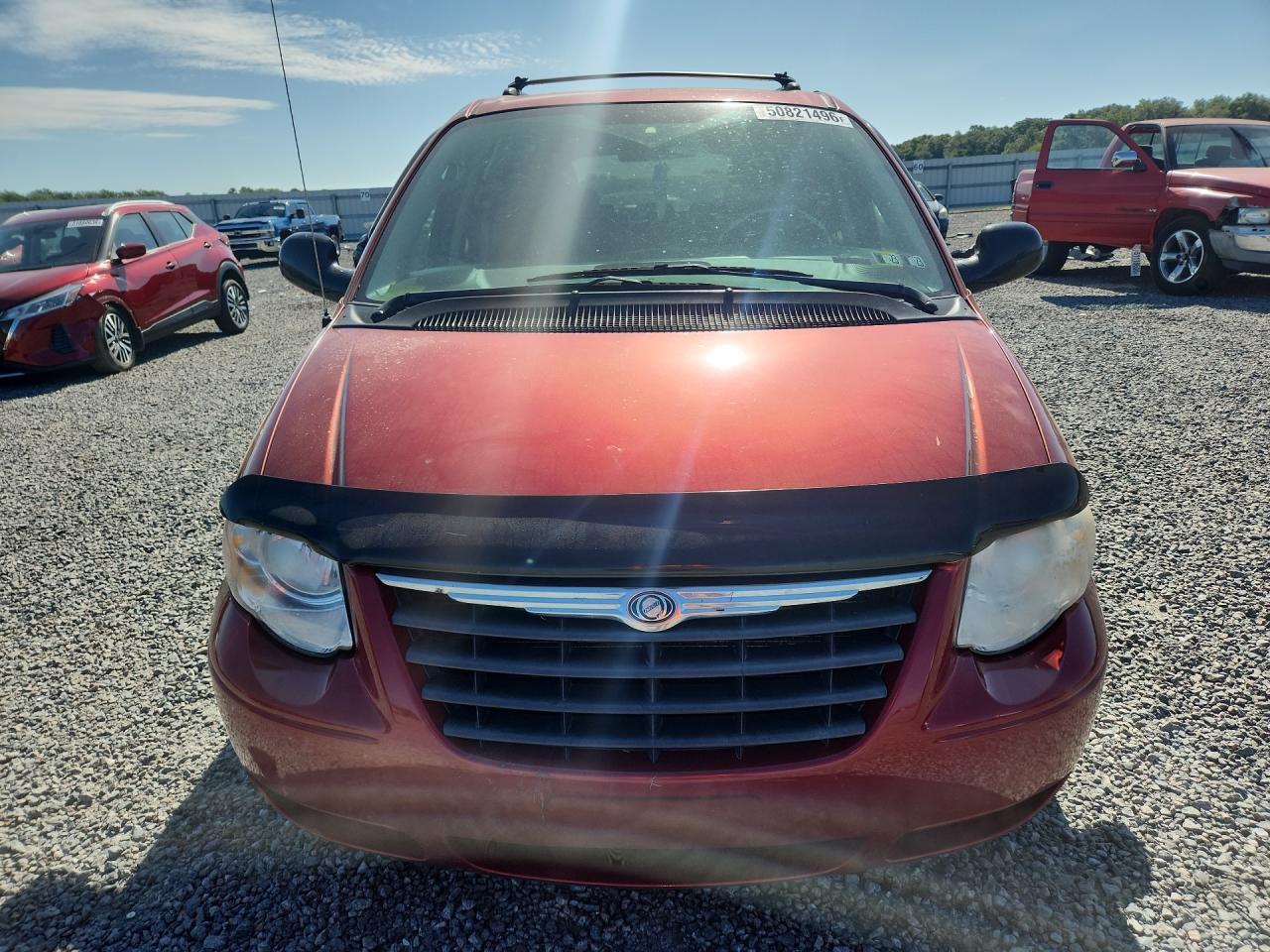 2005 Chrysler Town & Country Touring - Фото 5