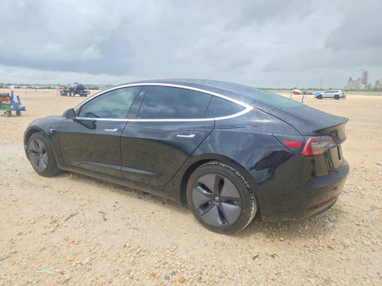 2019 Tesla Model 3 - Фото 2