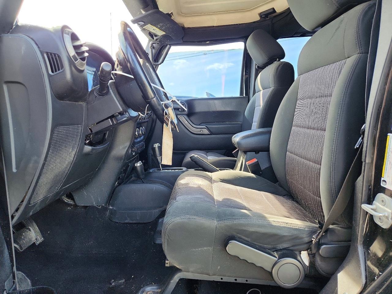 2012 Jeep Wrangler Unlimited Sport - Фото 7