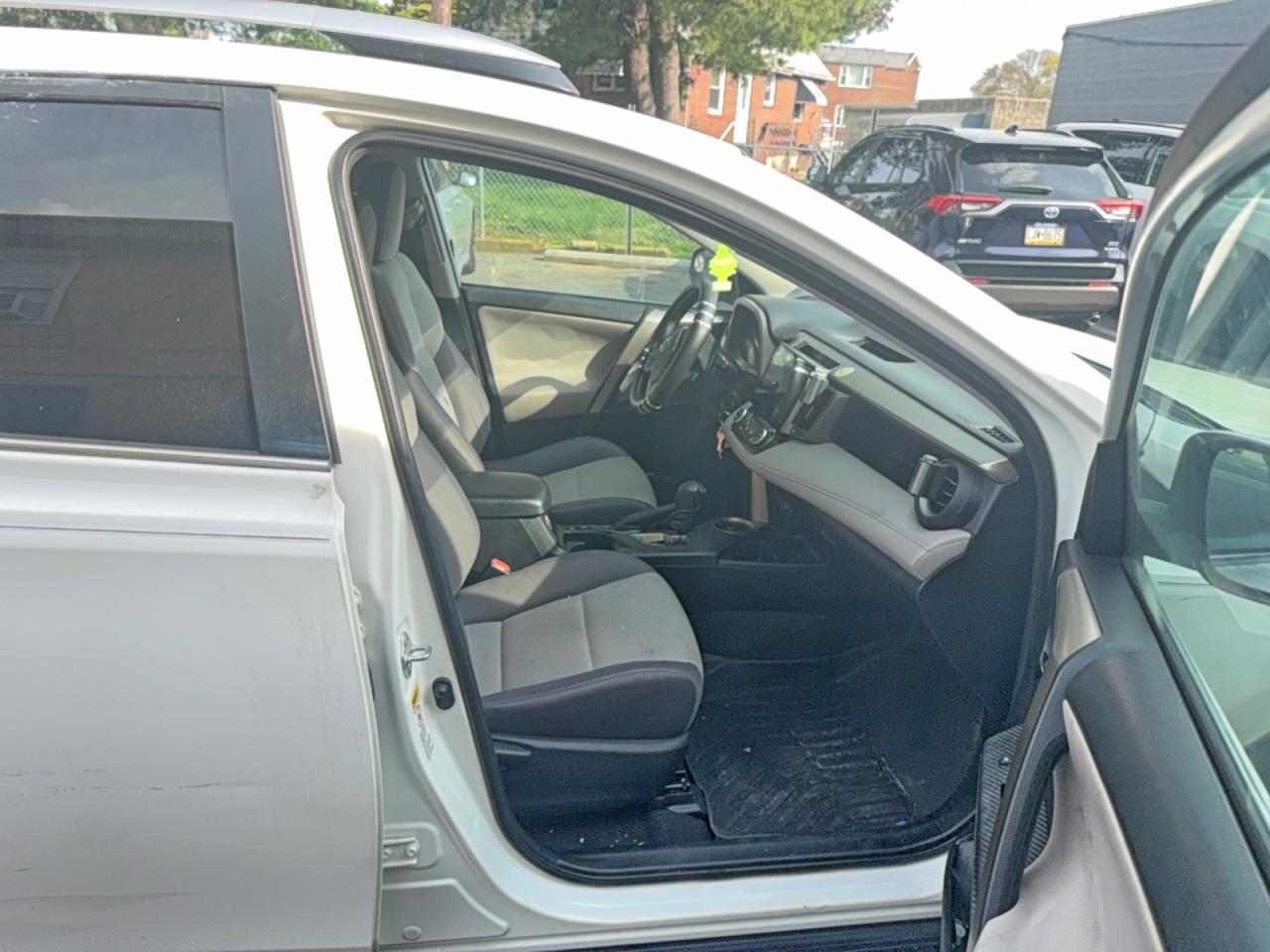 2014 Toyota Rav4 Xle - Image 5