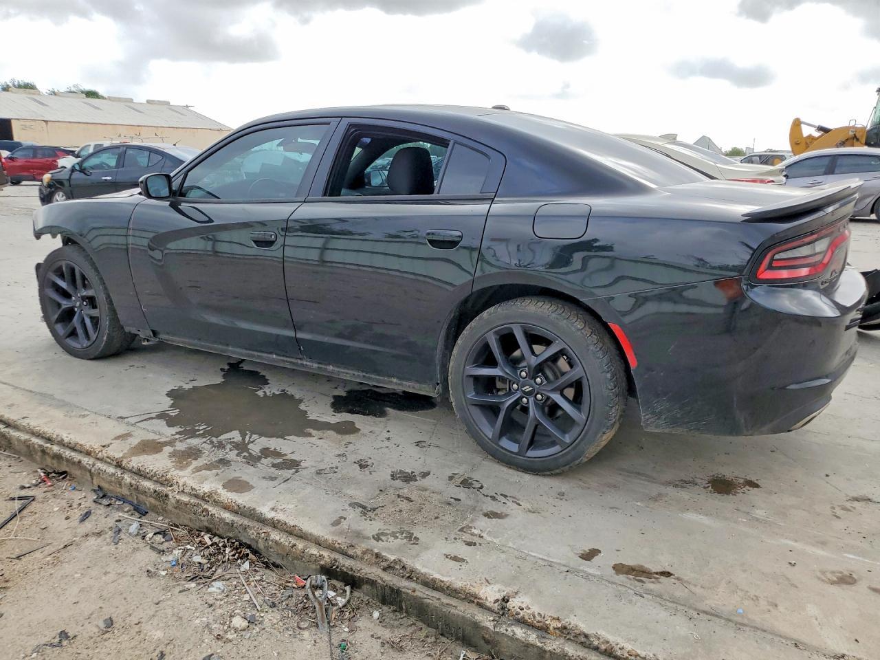 2019 Dodge Charger Sxt - Image 2