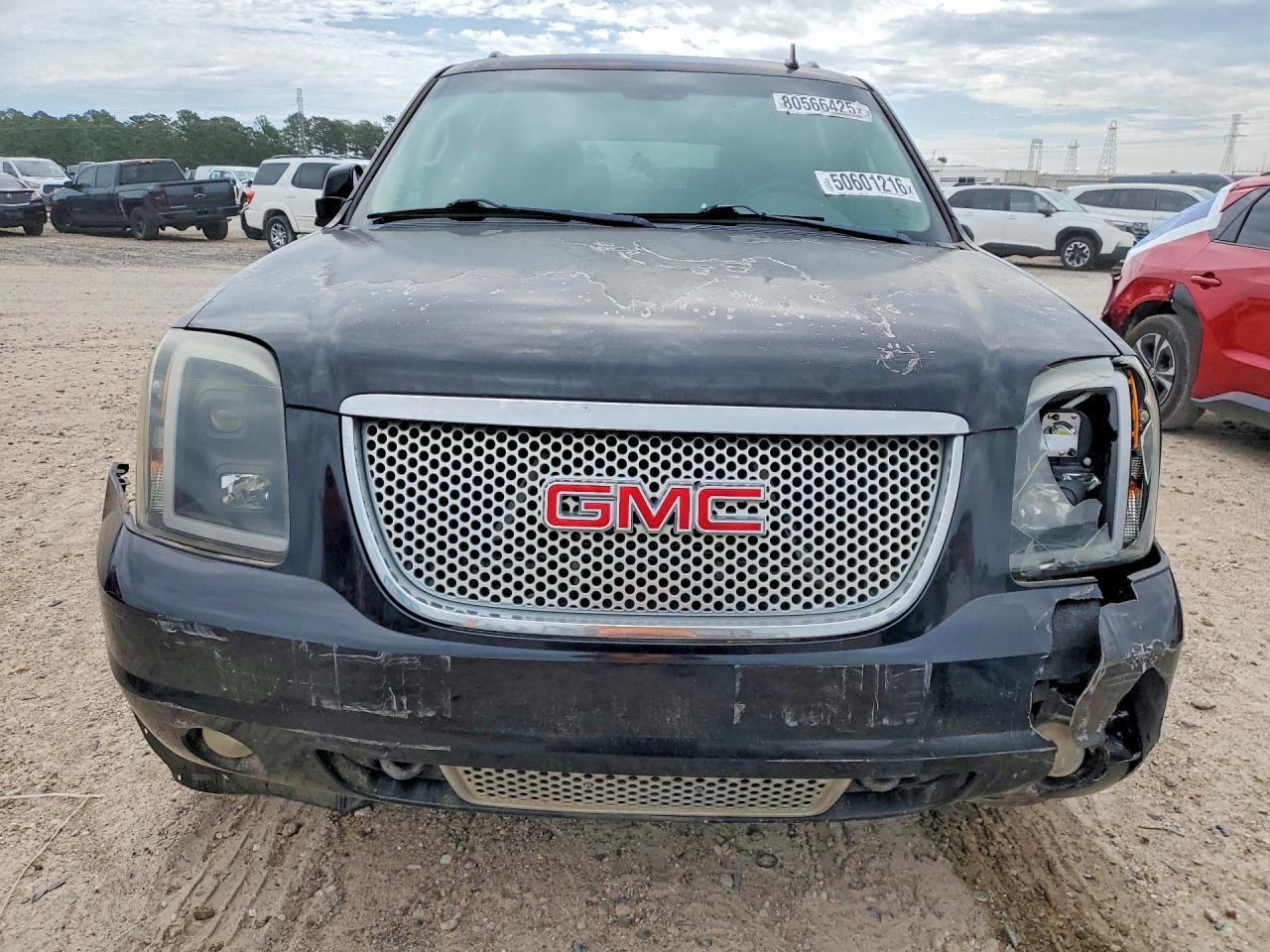 2011 GMC Yukon Xl Denali - Image 5