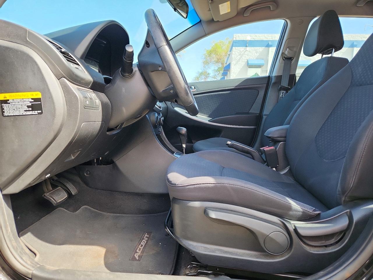 2012 Hyundai Accent Gls - Фото 7