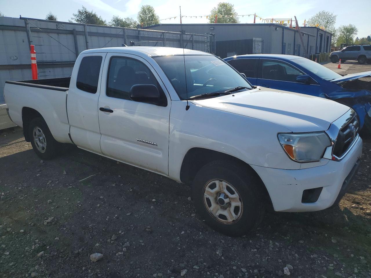 2014 Toyota Tacoma Access Cab - Image 4