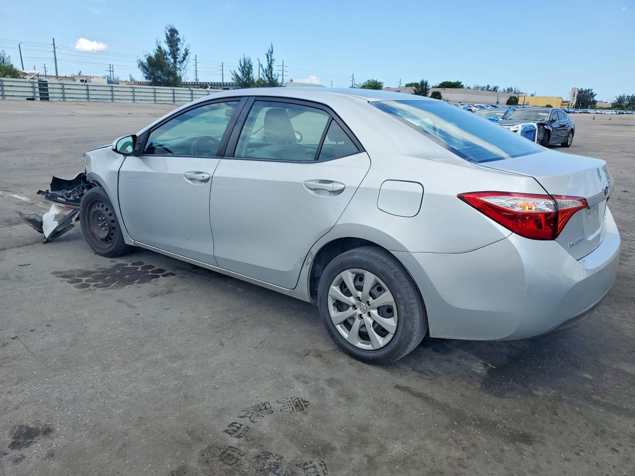2015 Toyota Corolla Le - Image 2