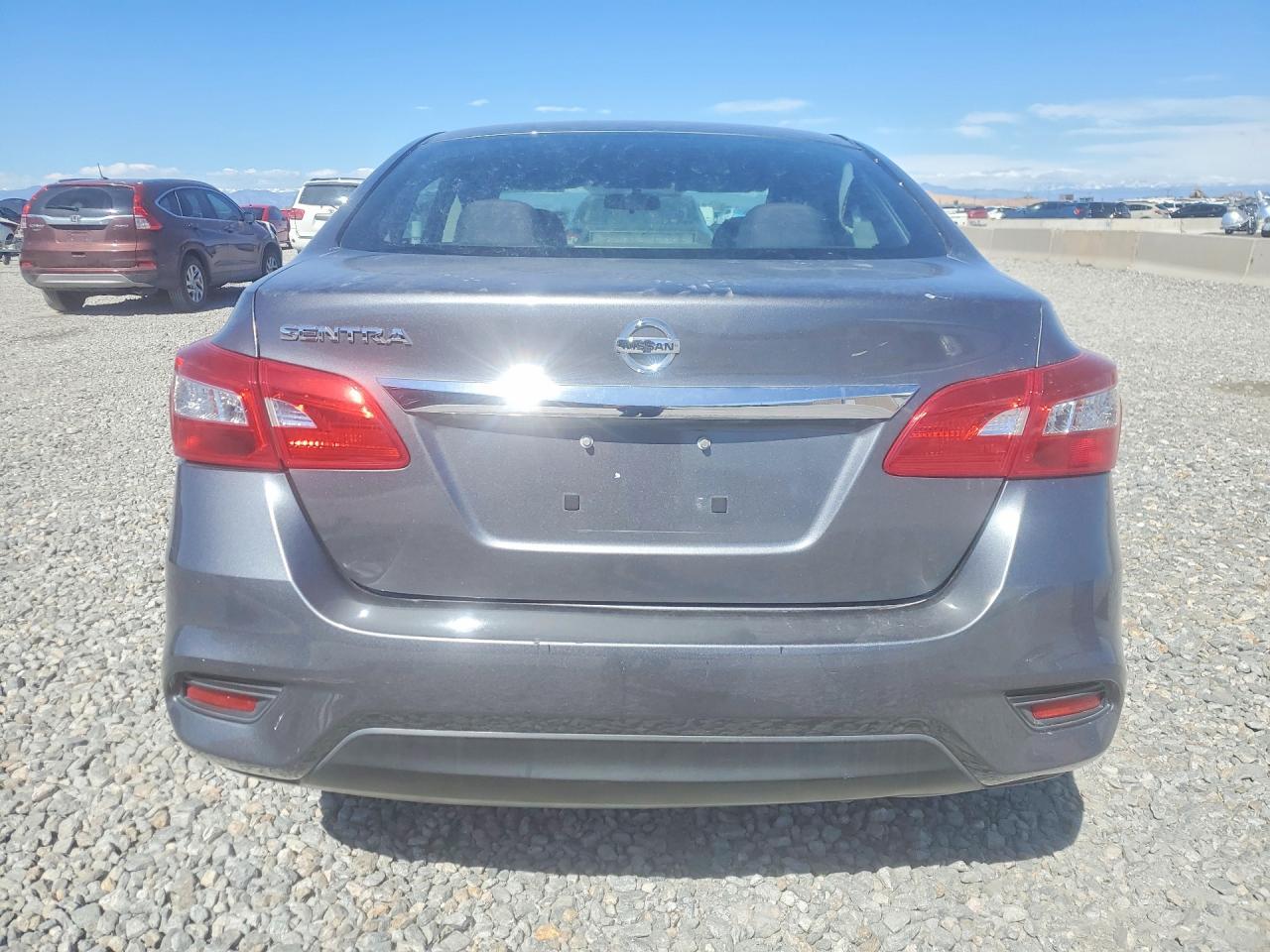 2018 Nissan Sentra S - Image 6