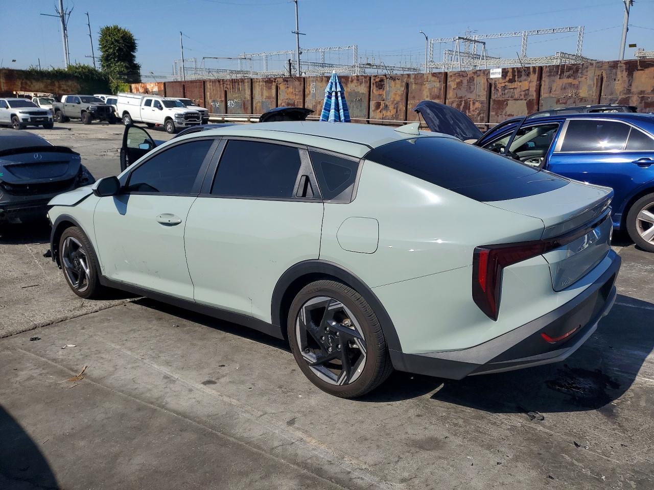 2025 Kia K4 Ex - Фото 2