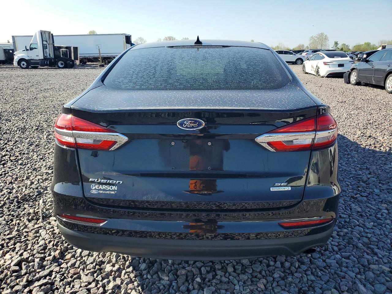 2020 Ford Fusion Se - Image 6