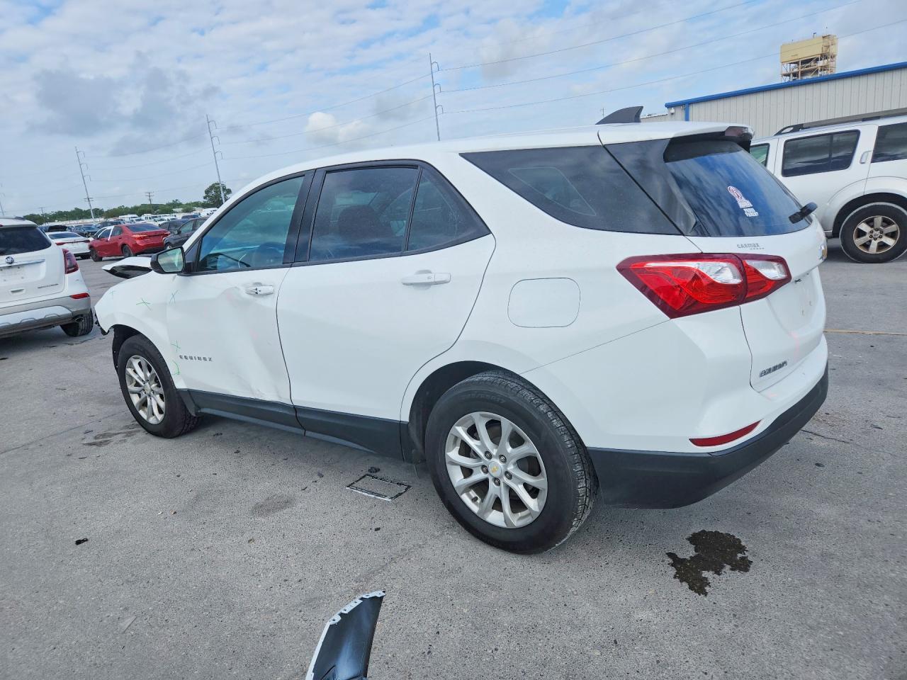 2019 Chevrolet Equinox Ls - Фото 2