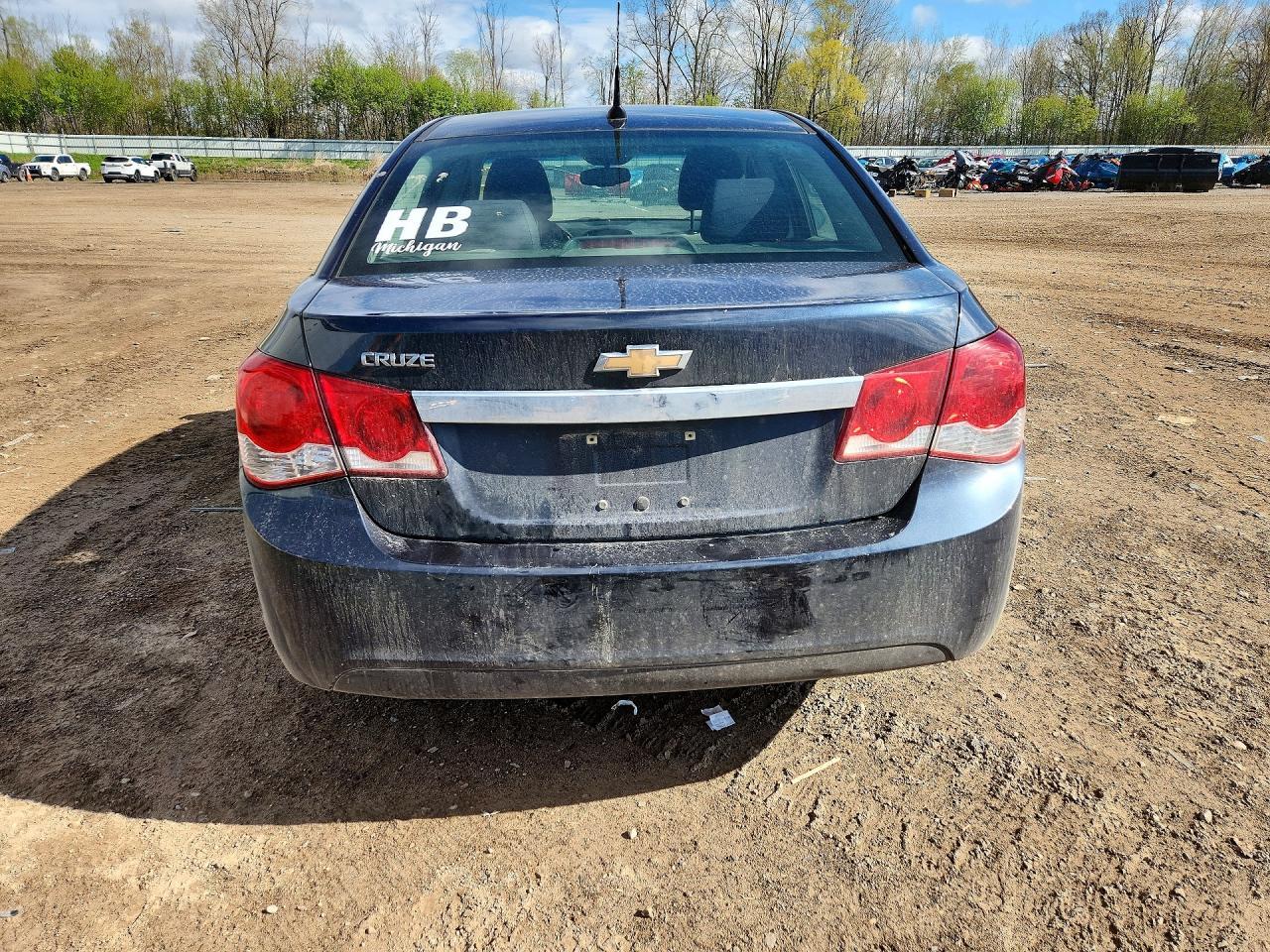 2014 Chevrolet Cruze Ls - Image 6