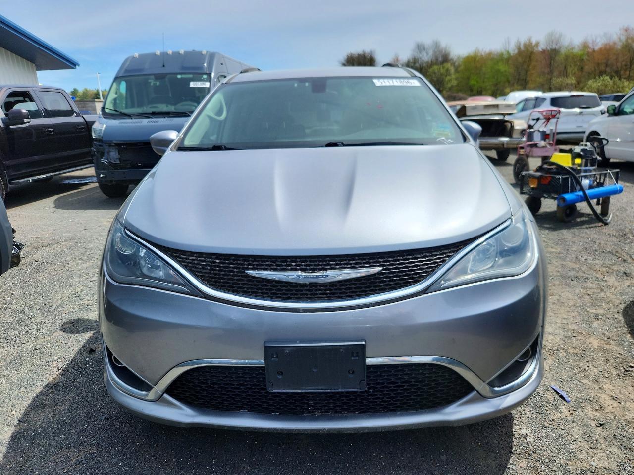 2017 Chrysler Pacifica Touring L - Фото 5