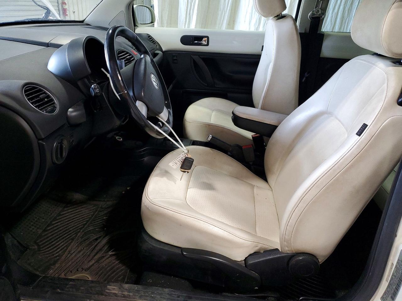 2008 Volkswagen New Beetle Triple White - Фото 7