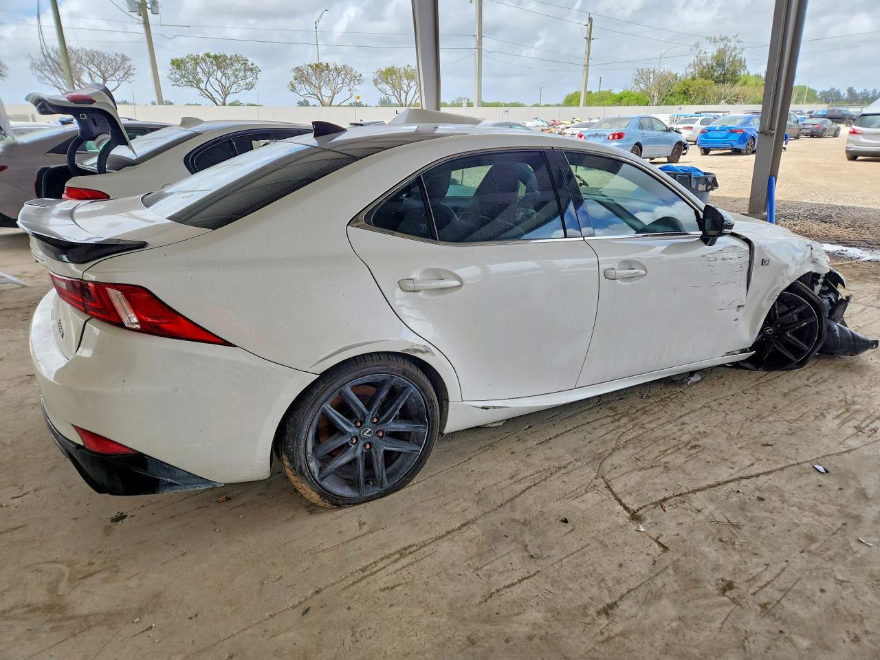 2016 Lexus Is 200T Base - Фото 3