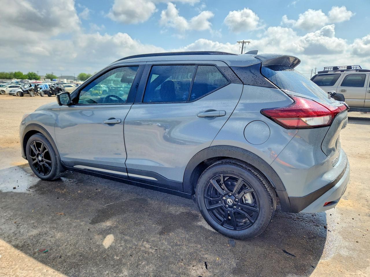 2021 Nissan Kicks Sr - Фото 2