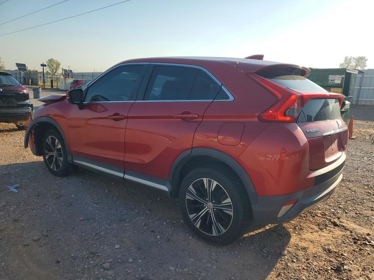 2018 Mitsubishi Eclipse Cross Se - Фото 2