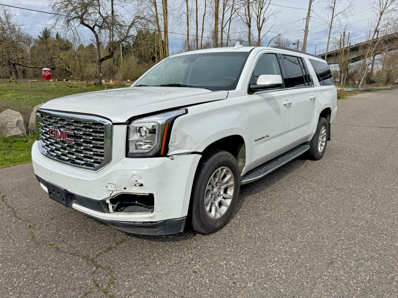 2017 GMC Yukon Xl K1500 Slt - Фото 2