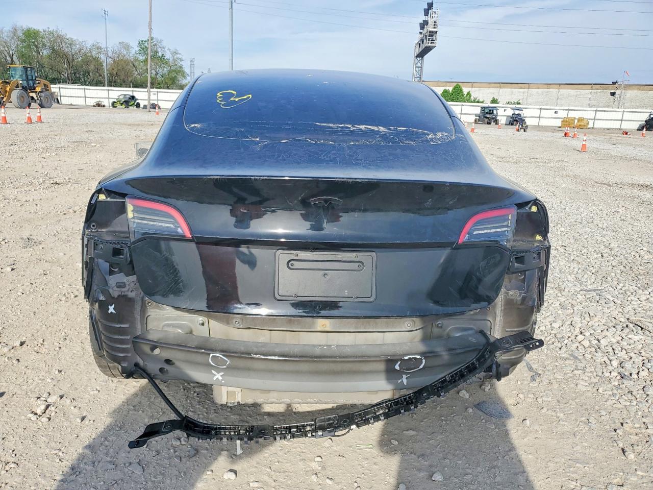 2023 Tesla Model 3 - Фото 6