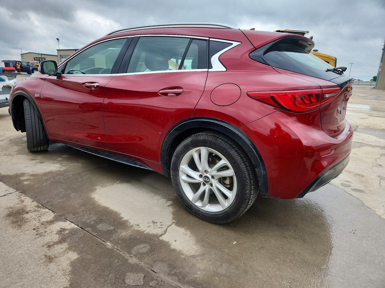 2019 Infiniti Qx30 Luxe - Image 2