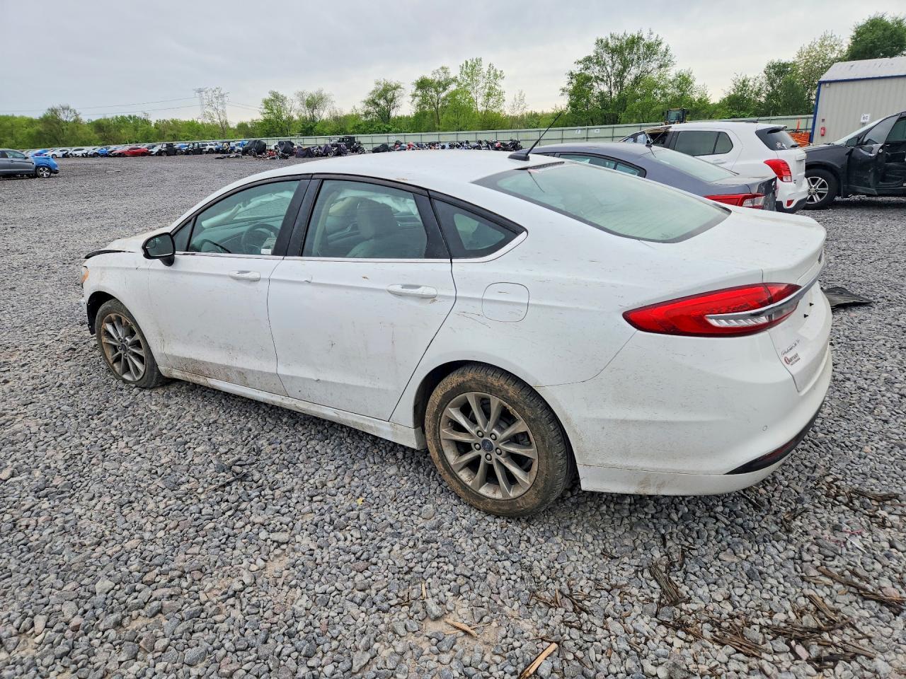 2017 Ford Fusion Se - Фото 2