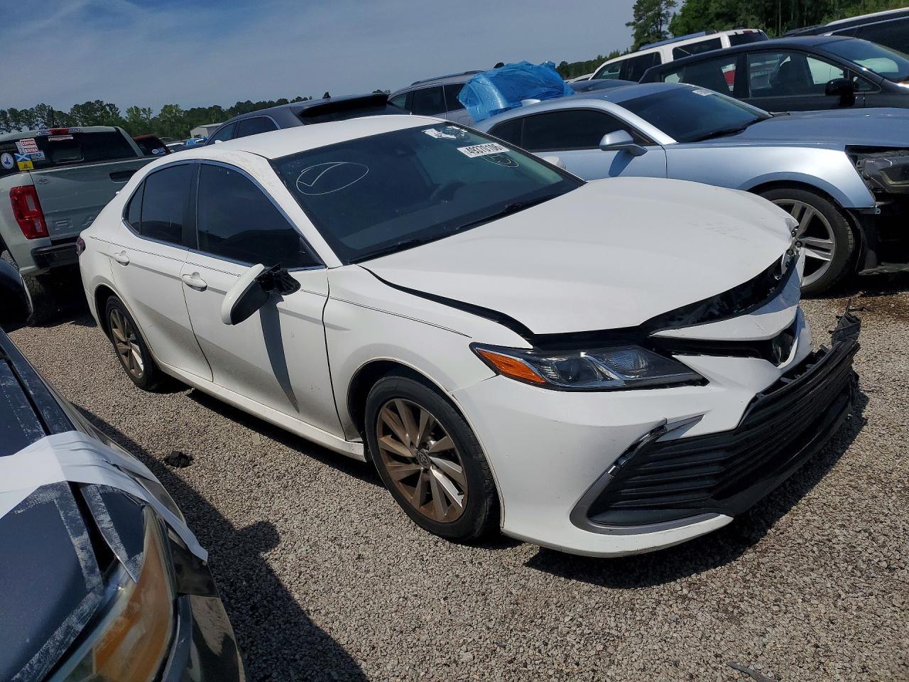 2023 Toyota Camry Le - Фото 4