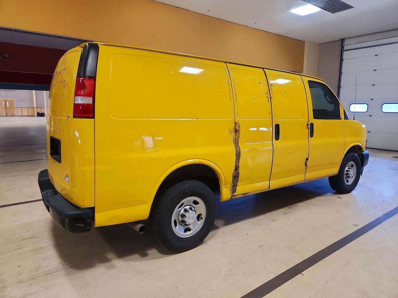 2019 Chevy Express G2500 Cargo - R & D - Pri Fleet - Фото 3