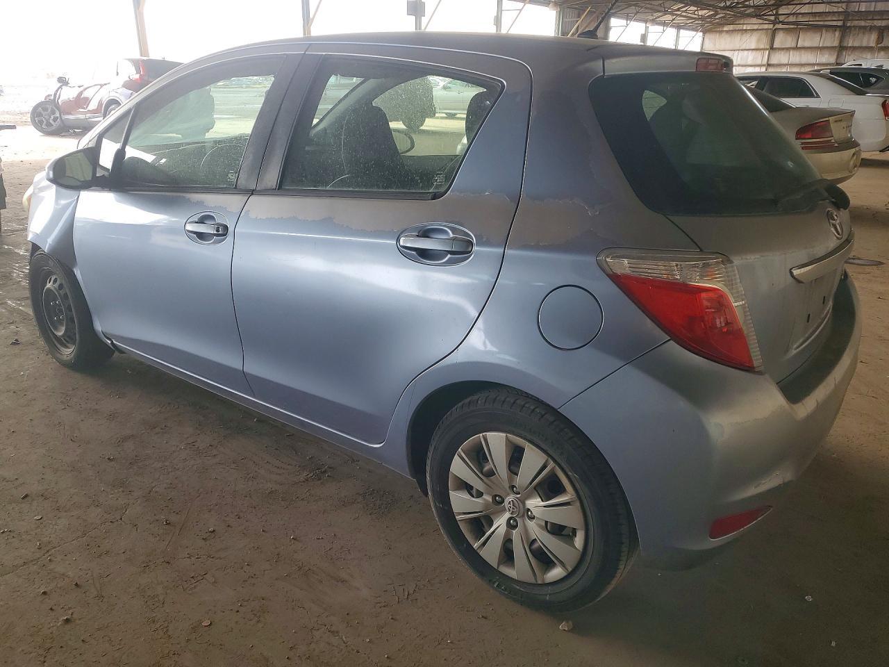 2013 Toyota Yaris 5-Door Le - Image 2