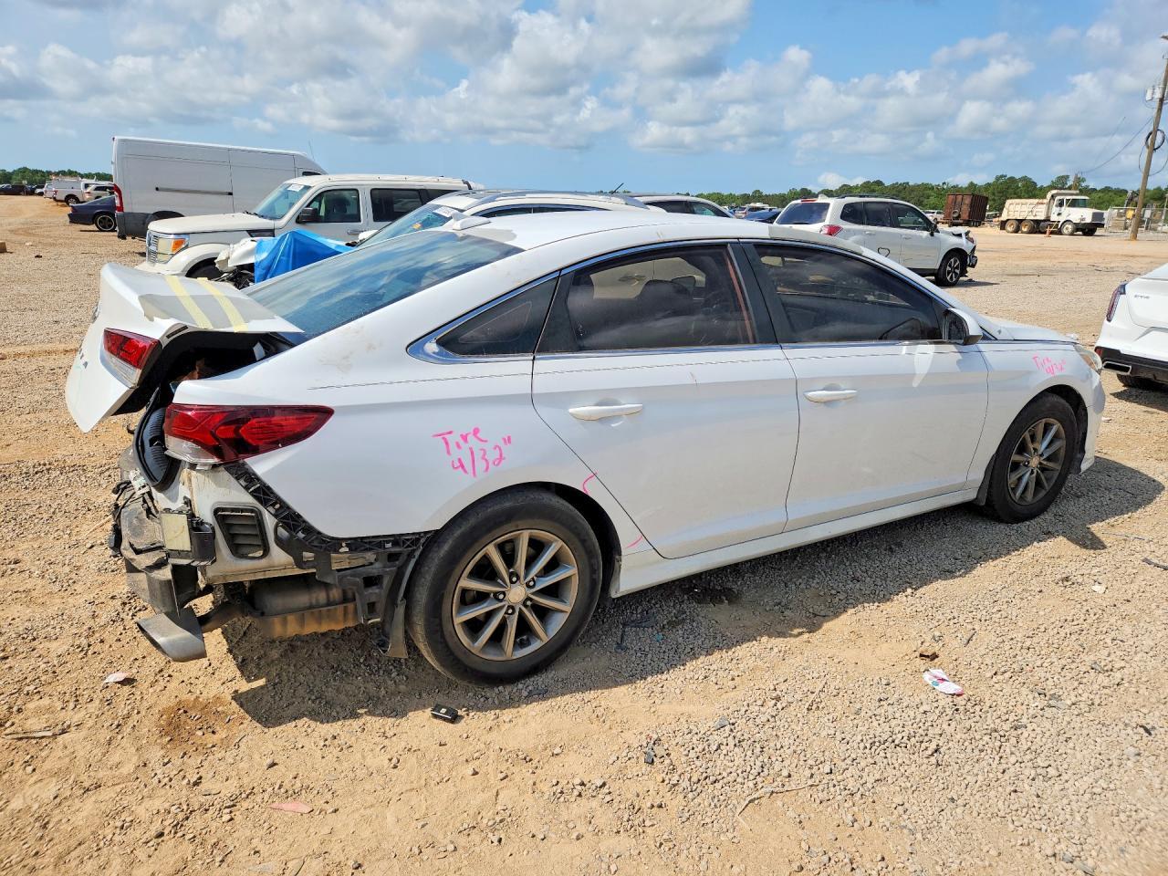 2019 Hyundai Sonata Se - Image 3