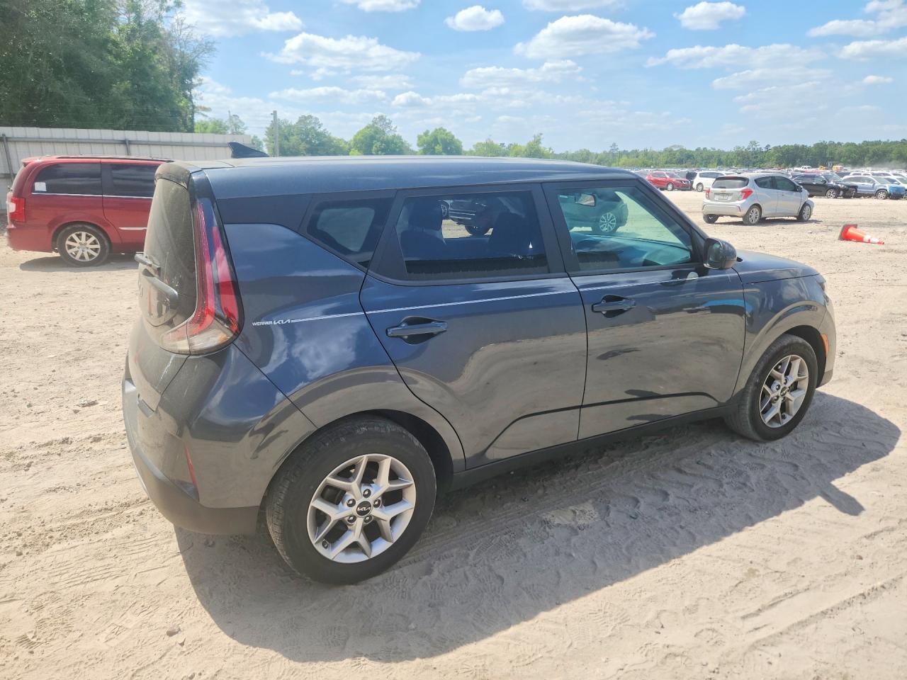 2023 Kia Soul Lx - Image 3