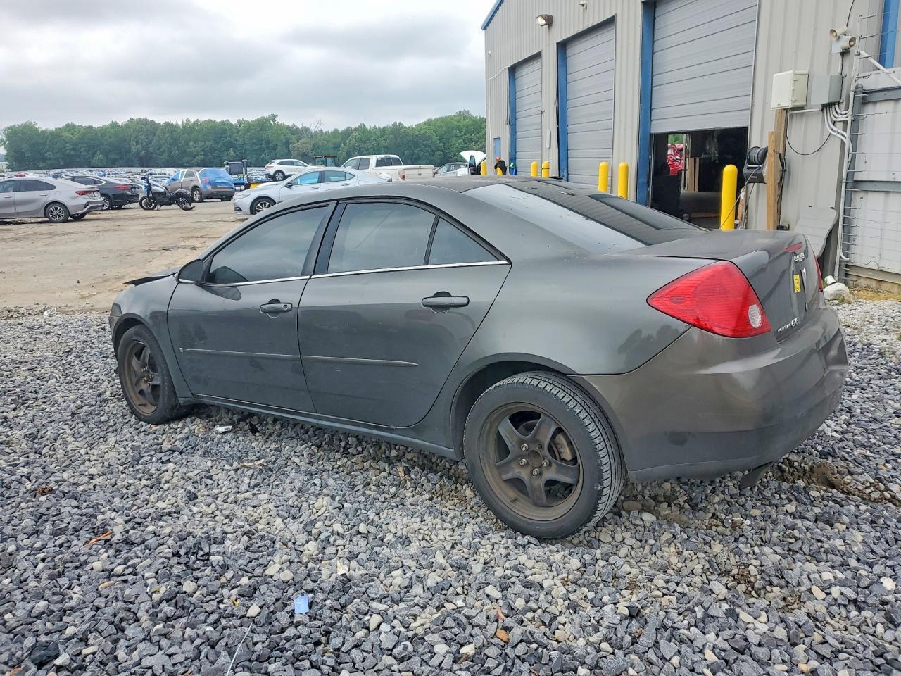 2007 Pontiac G6 Base - Image 2