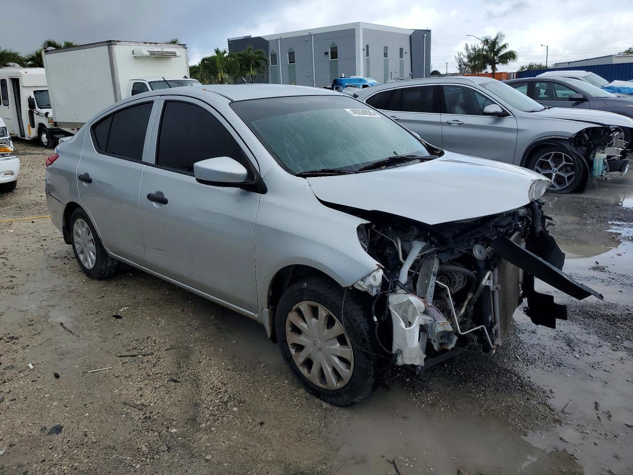 2018 Nissan Versa S Plus - Image 4