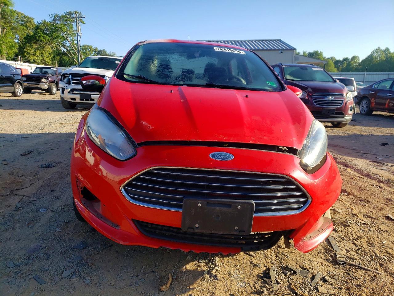 2015 Ford Fiesta Se - Фото 5