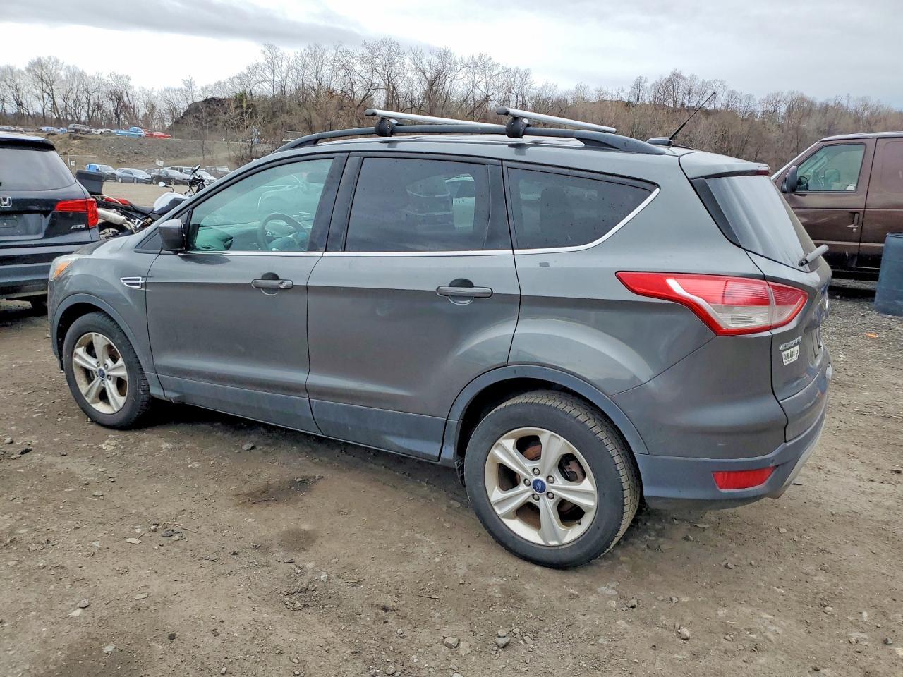 2016 Ford Escape Se - Фото 2