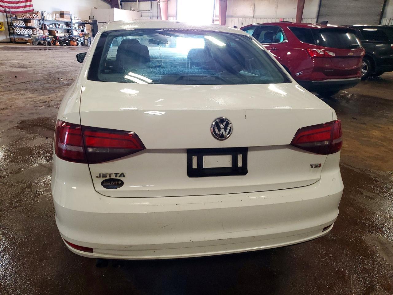 2017 Volkswagen Jetta S - Фото 6