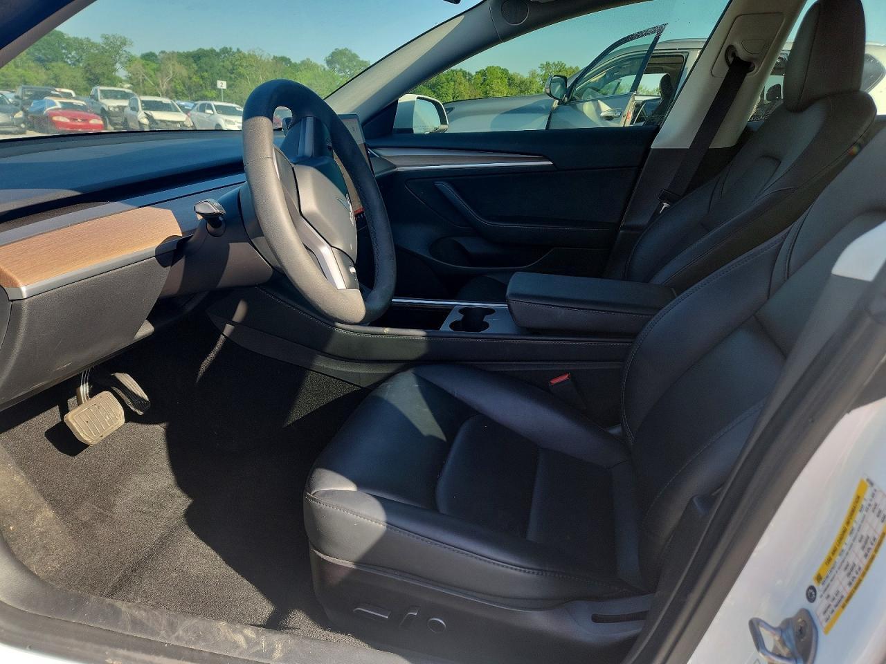 2023 Tesla Model 3 - Фото 7