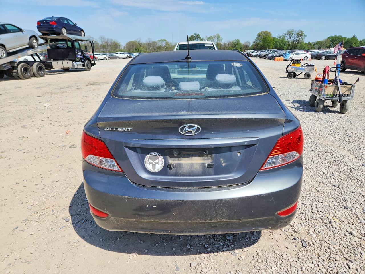 2013 Hyundai Accent Gls - Фото 6