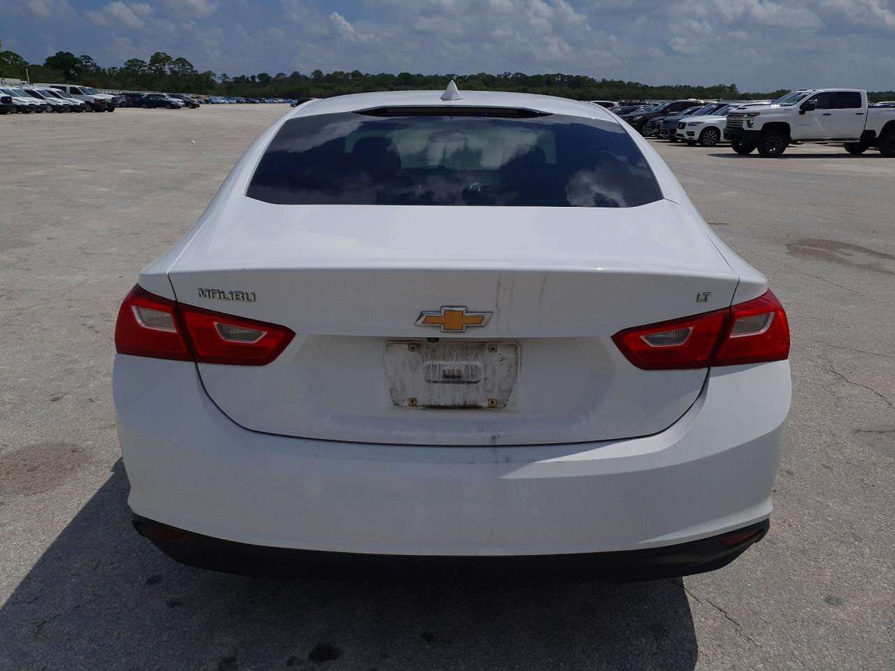 2018 Chevrolet Malibu Lt - Image 6