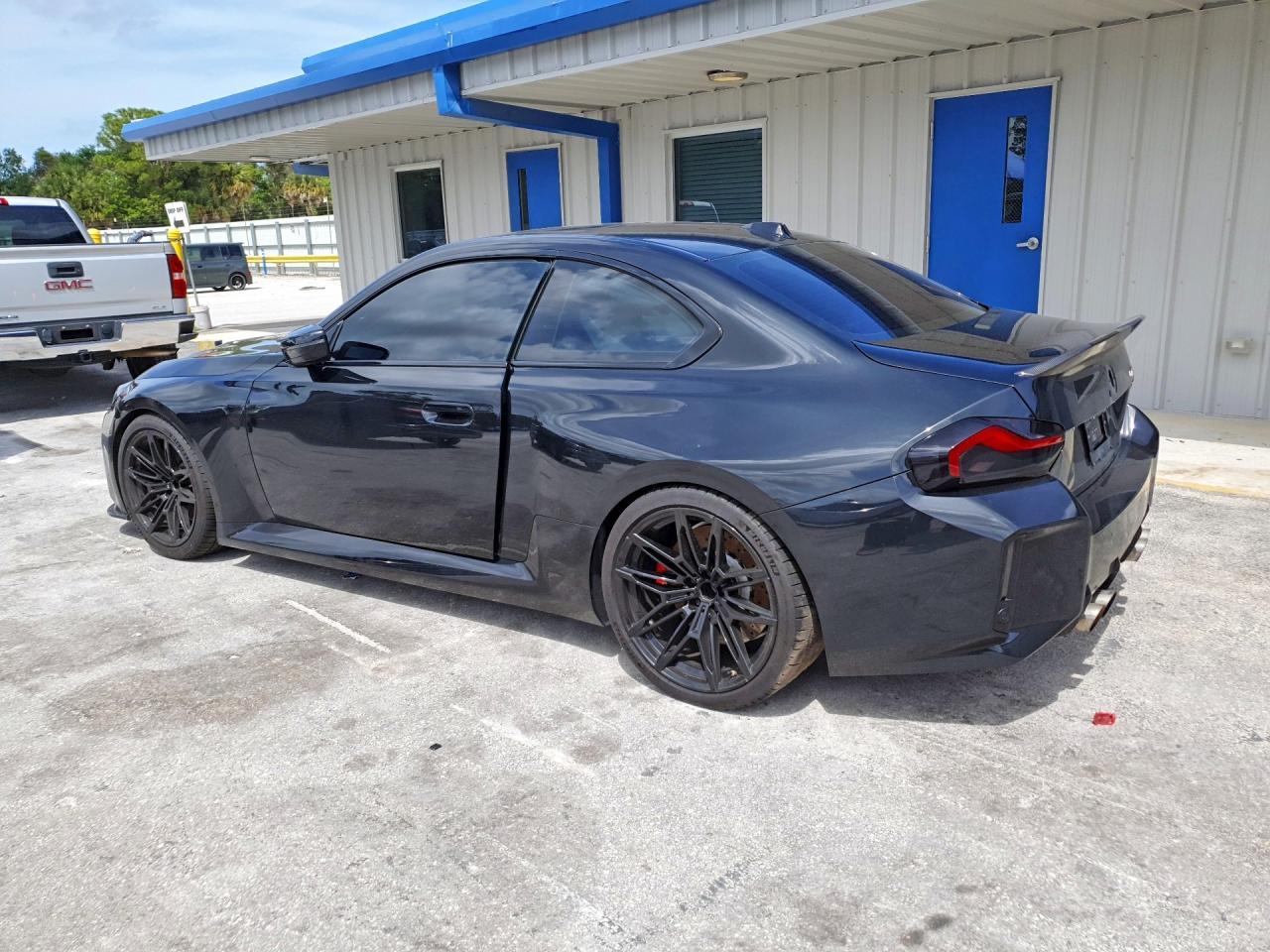 2023 BMW M2 - Фото 2