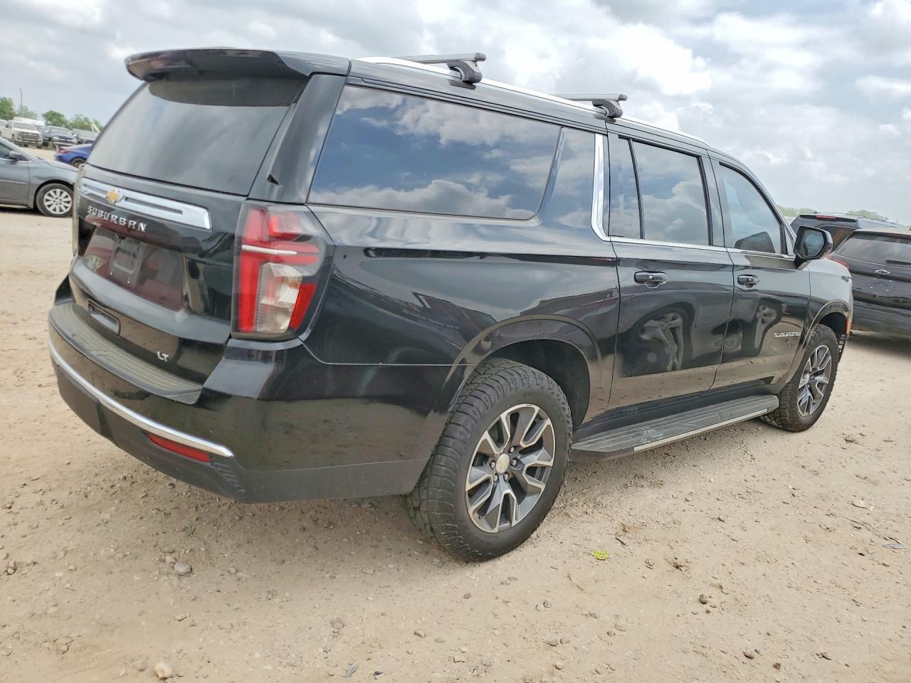 2021 Chevrolet Suburban C1500 Lt - Фото 3