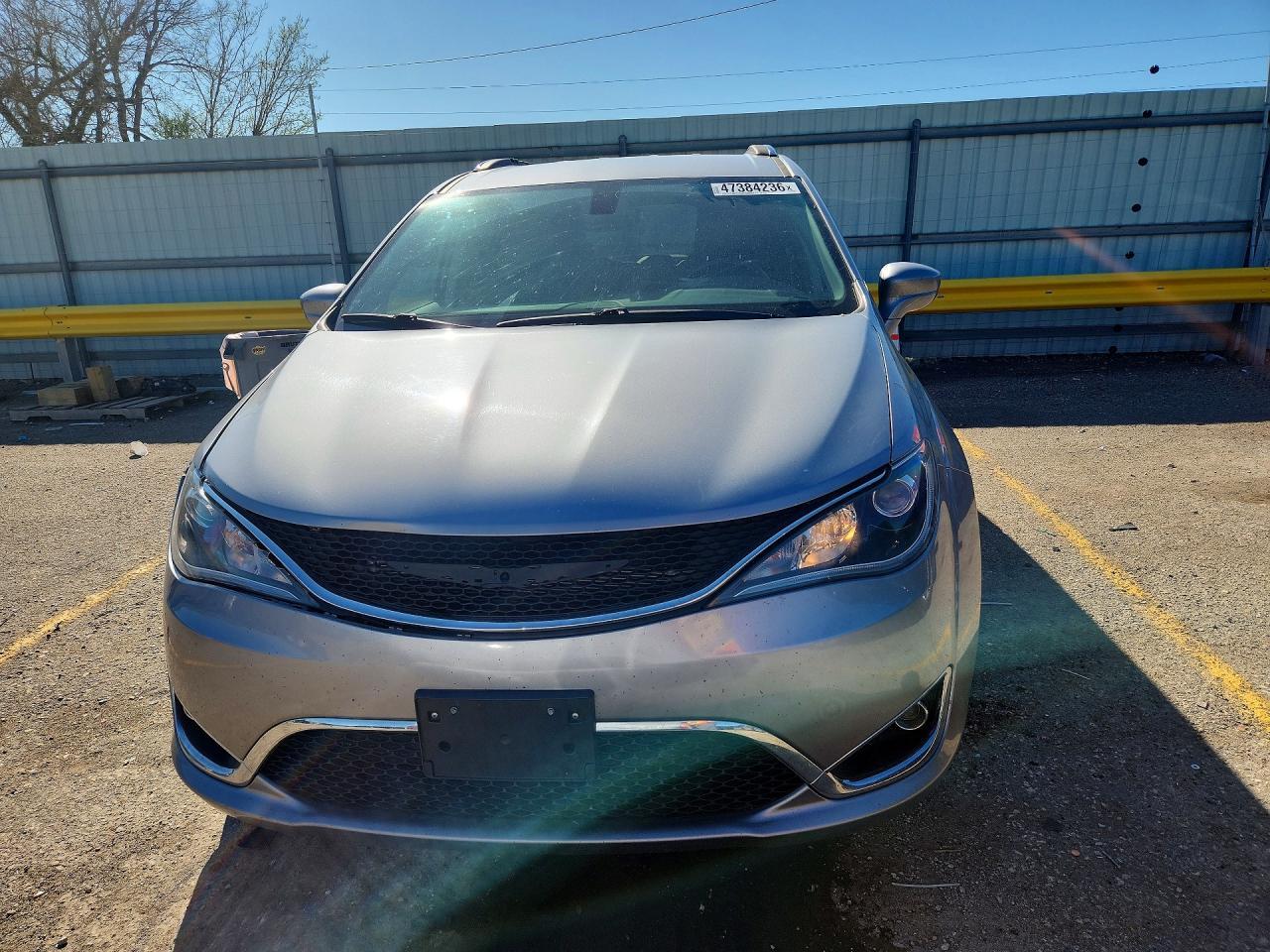 2020 Chrysler Pacifica Touring L - Фото 5