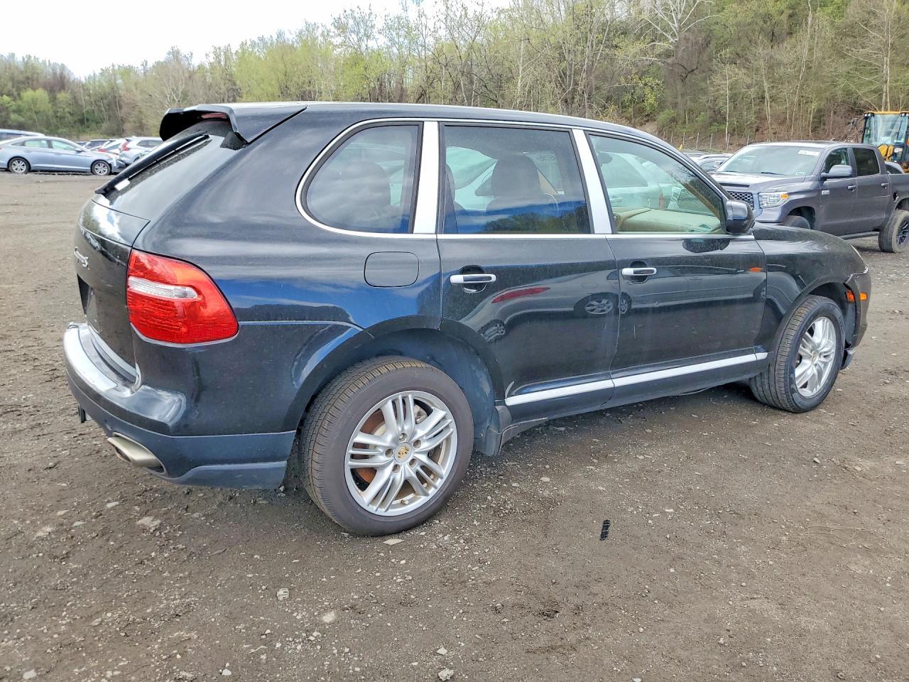 2009 Porsche Cayenne S - Image 3