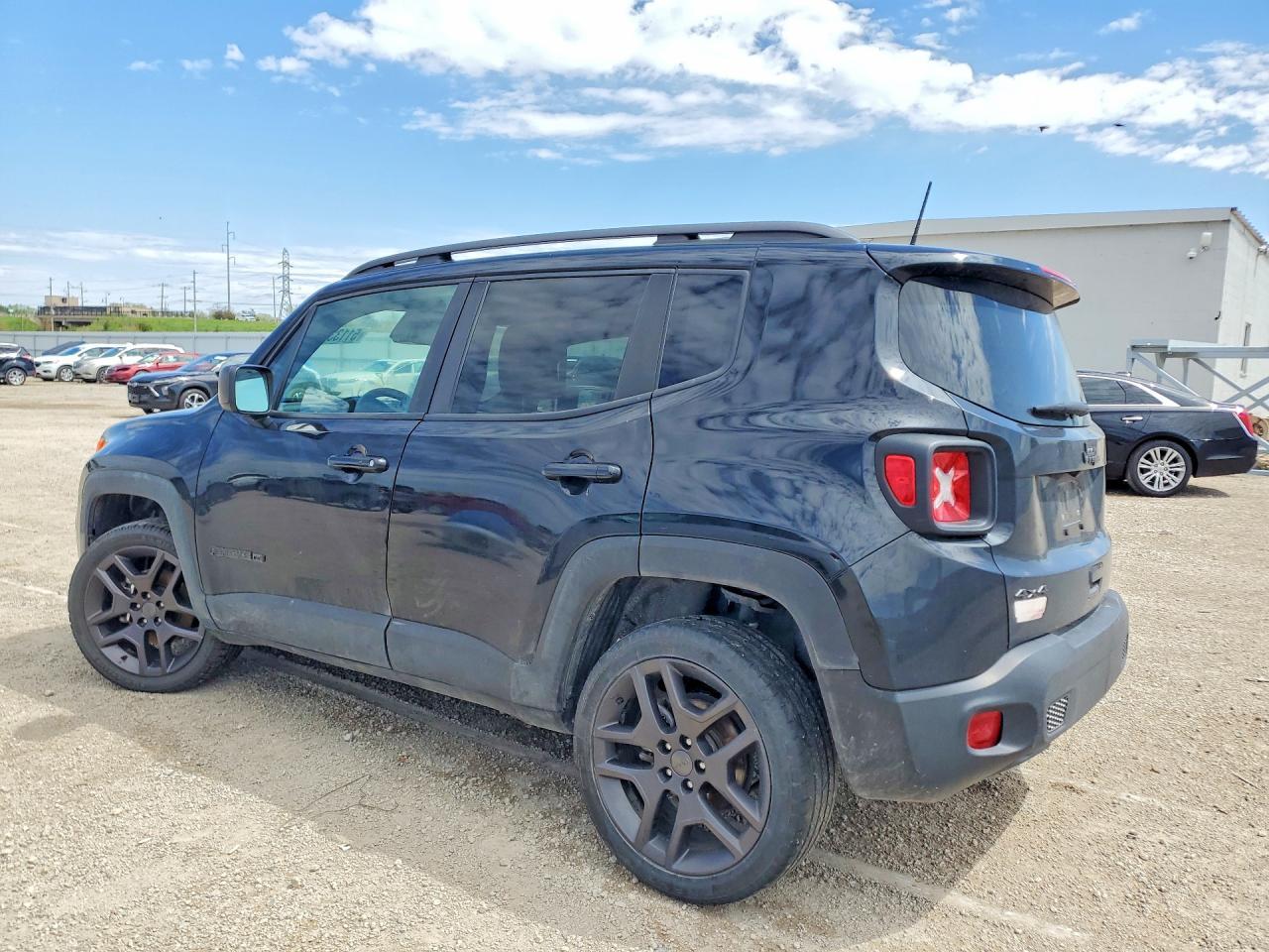 2021 Jeep Renegade Latitude - Фото 2